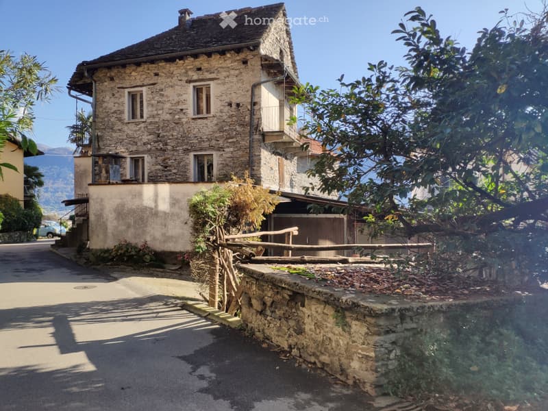 Vendesi terreno con casa rurale da ristrutturare (2)