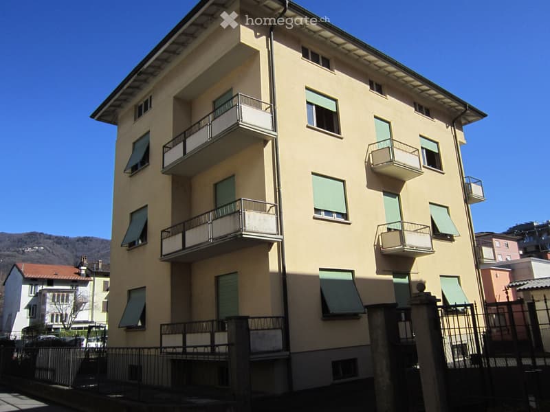Casa di tre appartamenti da ristrutturare (1)