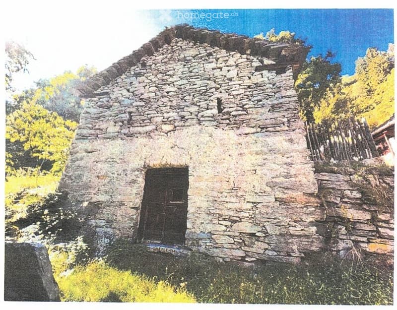 Rustic house in Malvaglia (Qualguangn) Ticino (2)