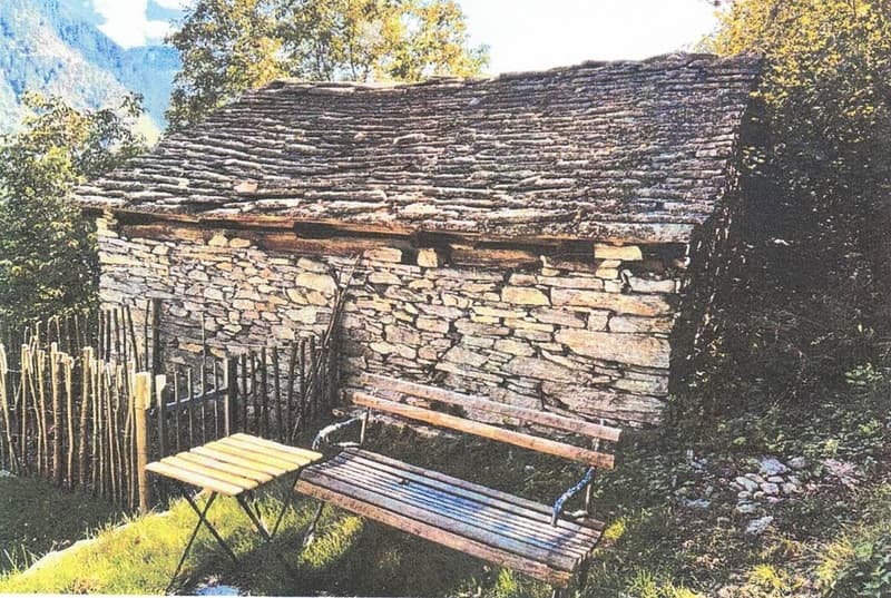Rustic house in Malvaglia (Qualguangn) Ticino (3)
