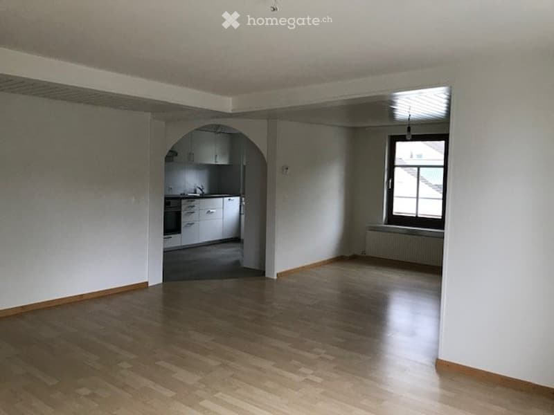 Charming 3.5-room apartment with balcony in Rheineck (4)