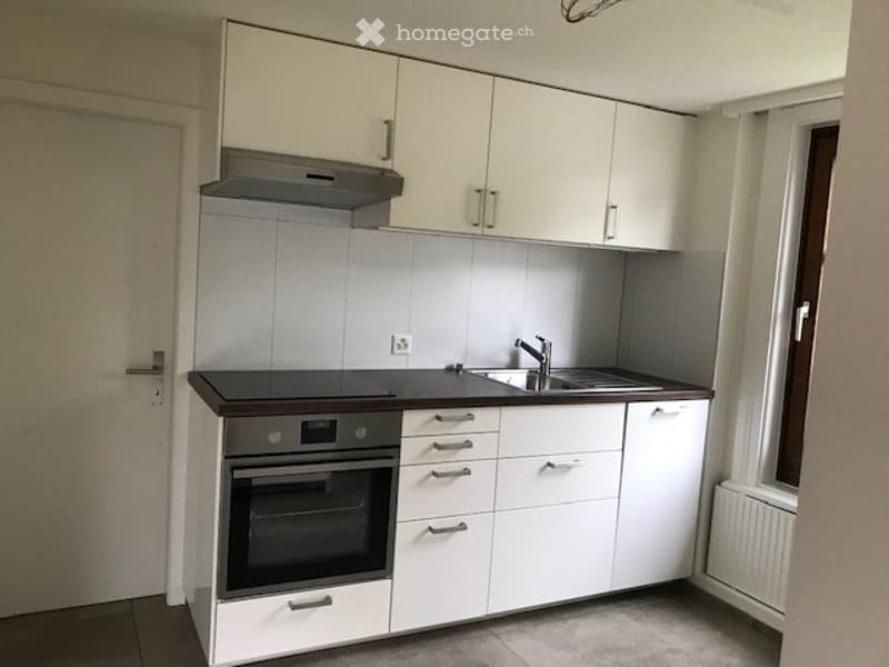 Charming 3.5-room apartment with balcony in Rheineck (2)