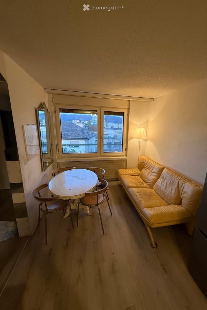 HABITACIÓN GRANDE CON BALCÓN ZÜRICH DIETIKON (2)