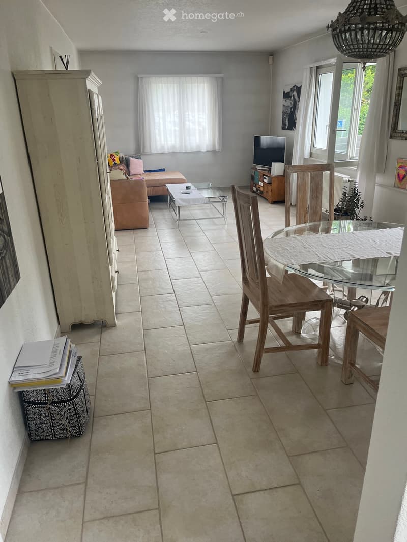 5 Zimmer Wohnung in EFH (4)