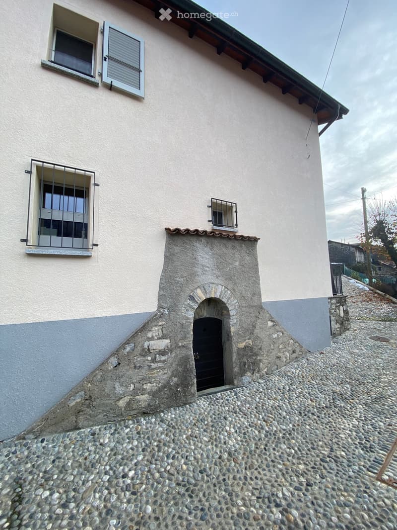 Vendesi casa in valle di Muggio ( NO AGENZIE ) (2)