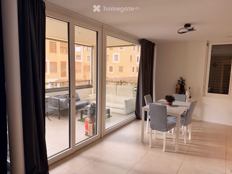 Chambre meublée avec toilettes privées à Muri (2)