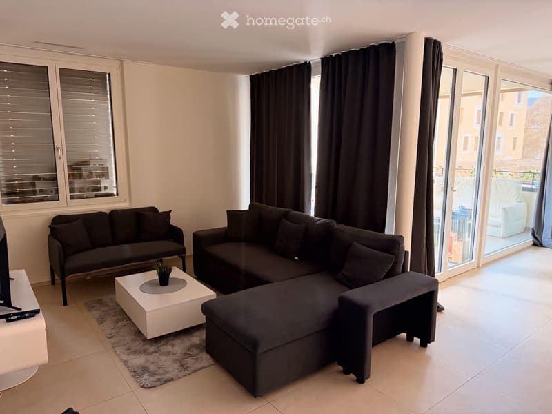 Chambre meublée avec toilettes privées à Muri (3)