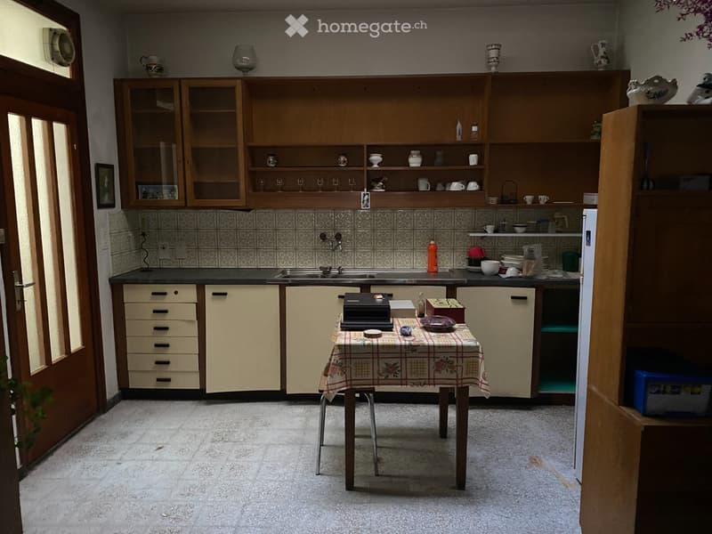 Vendiamo a Cavergno, casa ticinese con rustico annesso (4)