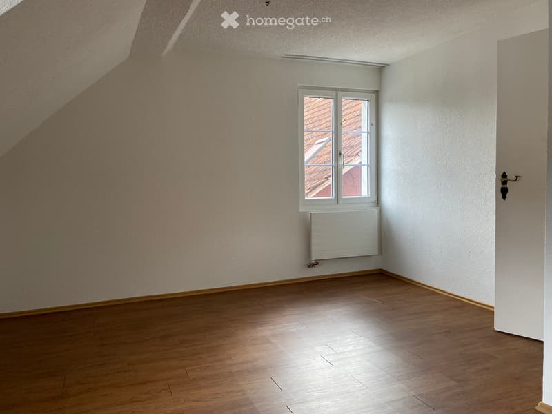 3.5-Room Apartment (80 m²) with Parking Space (3)