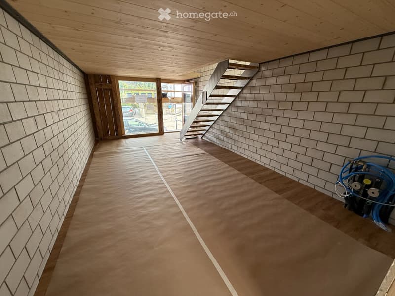 2 rooms, 61 m², ground floor directly at the train station (5)