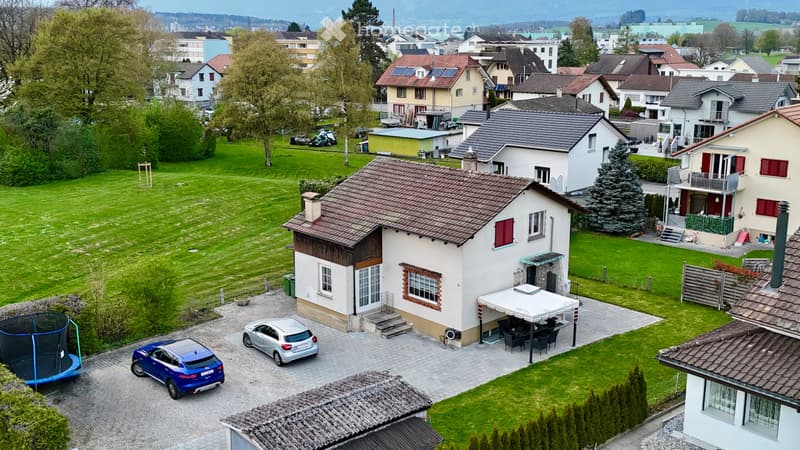 Cozy Oasis for Your Family 5.5-Room Single-Family Home (2)