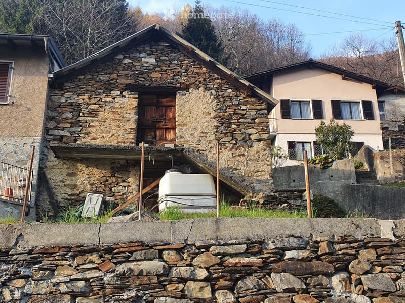 RUSTICO (STALLA) DA RIATTARE ad ISONE (4)