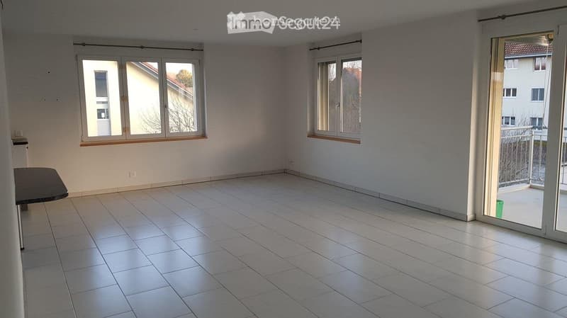 Schöne 4.5 Zi. Wohnung mit Lift, eigene WK (4)