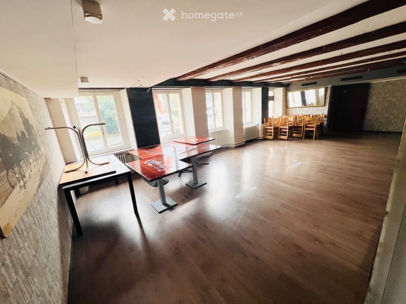 Grosses Haus mit 3 Etagen zu vermieten (4)