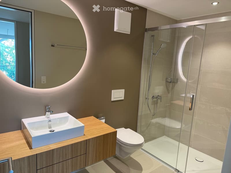 Ampia camera con bagno privato, vicino all'aeroporto di ZRH (2)