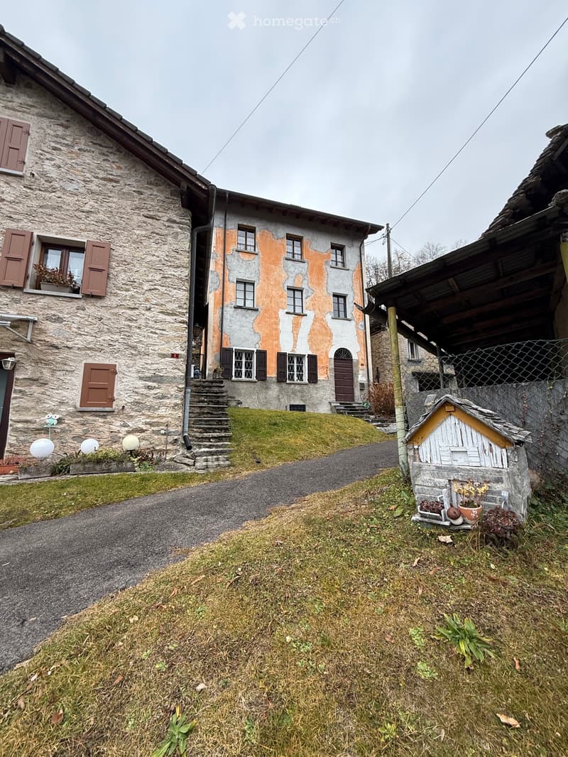 Vendo casa secondaria o primaria a Corzoneso (4)