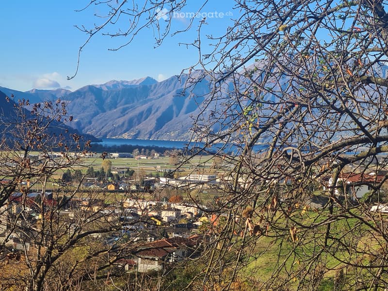 VENDESI VILLA A CUGNASCO VISTA LAGO (2)