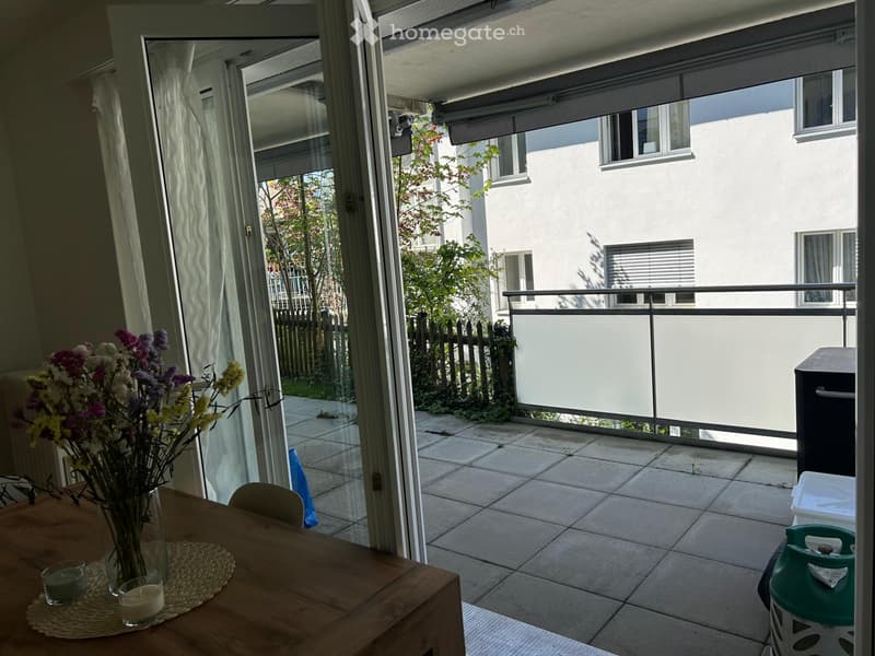 Rent a 2 ½ rooms apartment in Zurich Enge (3)
