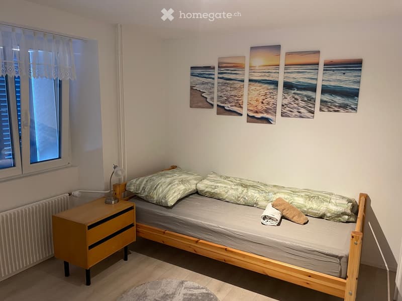 Gemütliche Zimmer für Ferien oder Arbeit in Graubünden (2)