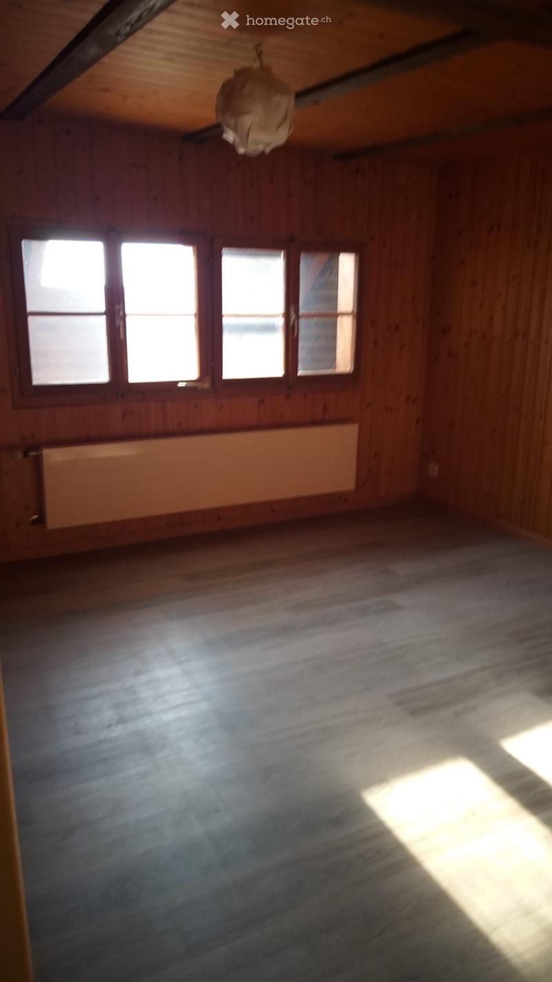 Freie 3.5 Zimmer Wohnung auf dem Bauernhof in Gohl (5)