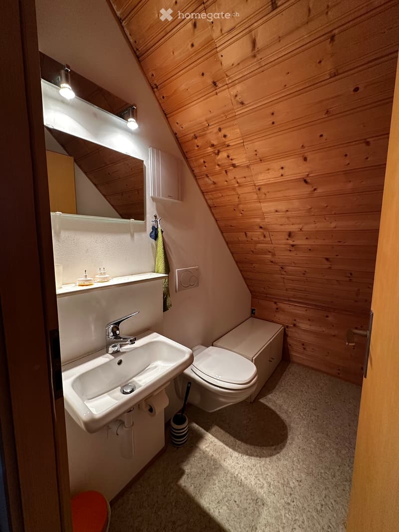 2.5-Zimmer-Maisonette-Wohnung in Arisdorf - ruhig und (2)