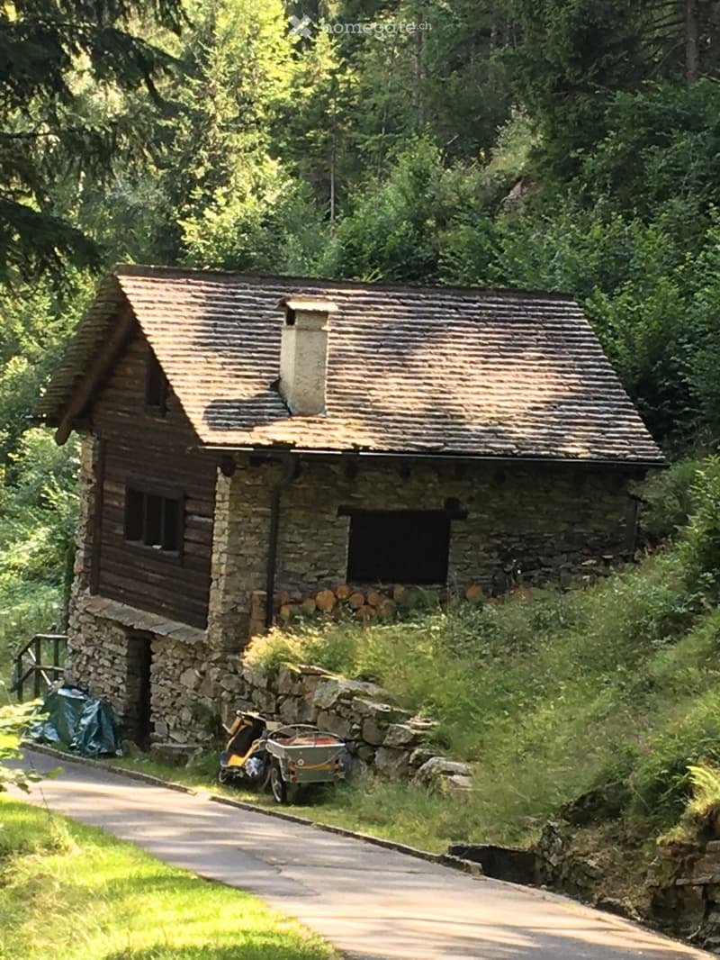Rustico in valle di Blenio 1200m (1)