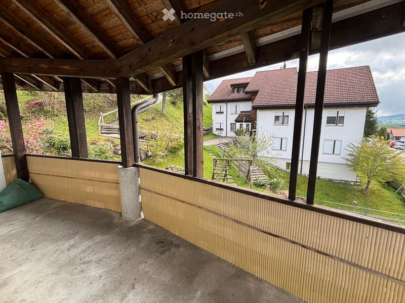 Schöne 4 1/2-Zimmerwohnung mit grossem Balkon (5)