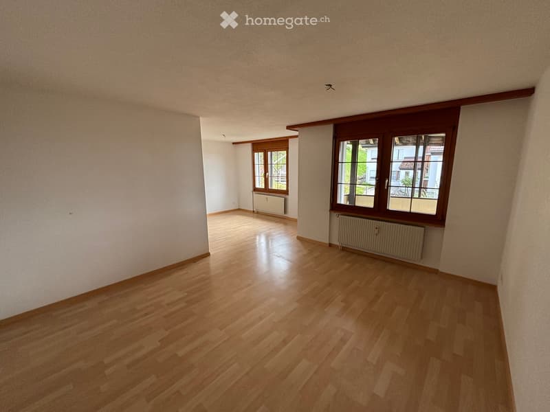 Schöne 4 1/2-Zimmerwohnung mit grossem Balkon (4)