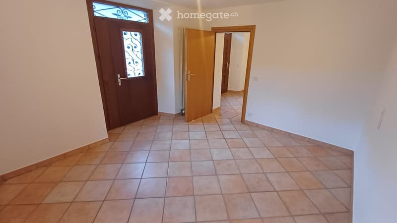 Comodo appartamento al PT a Maggia con parcheggio (5)
