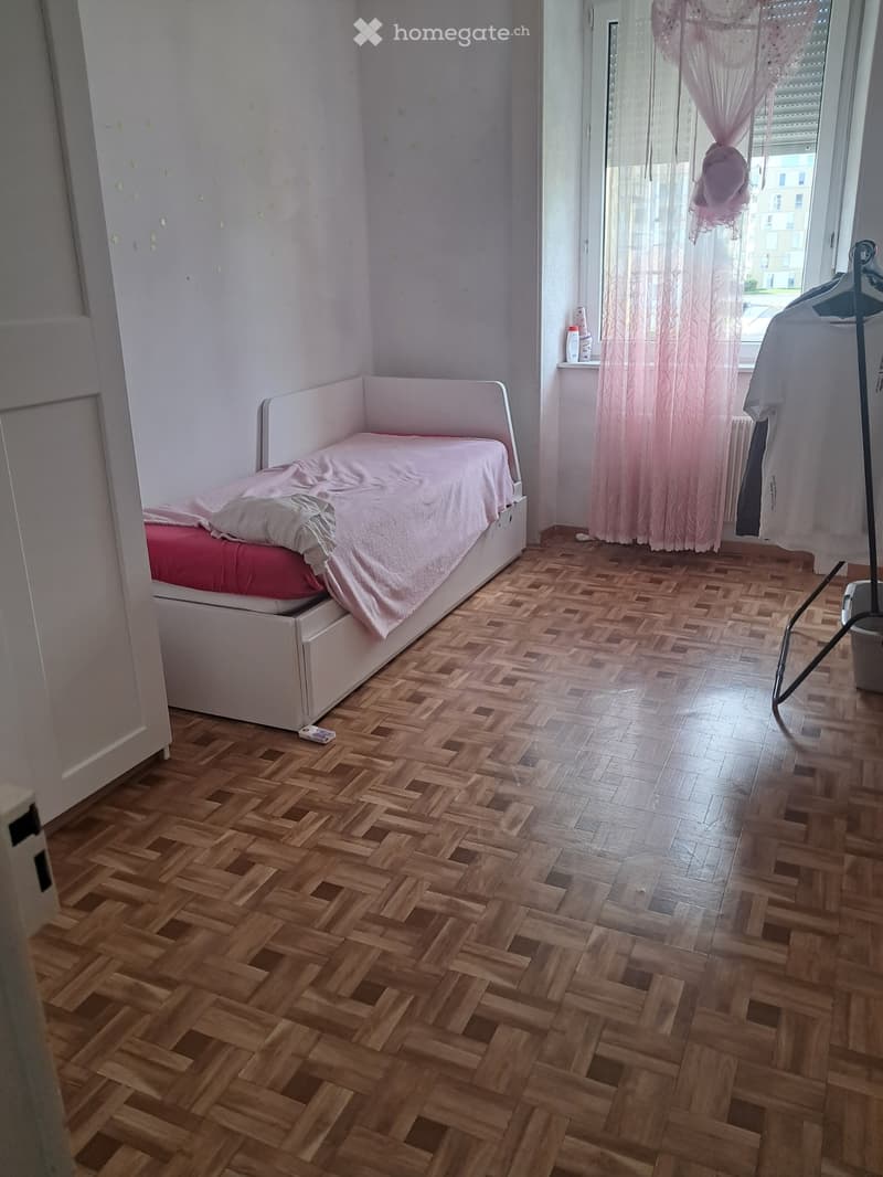 A Louer 3.5 pièces cuisine agencé avec Balcon (2)