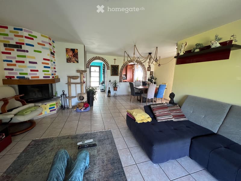 Villetta Unifamiliare con giardino e 2 posti auto (5)