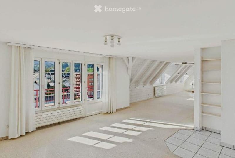 Heimelige Dachwohnung mit Charme (5)