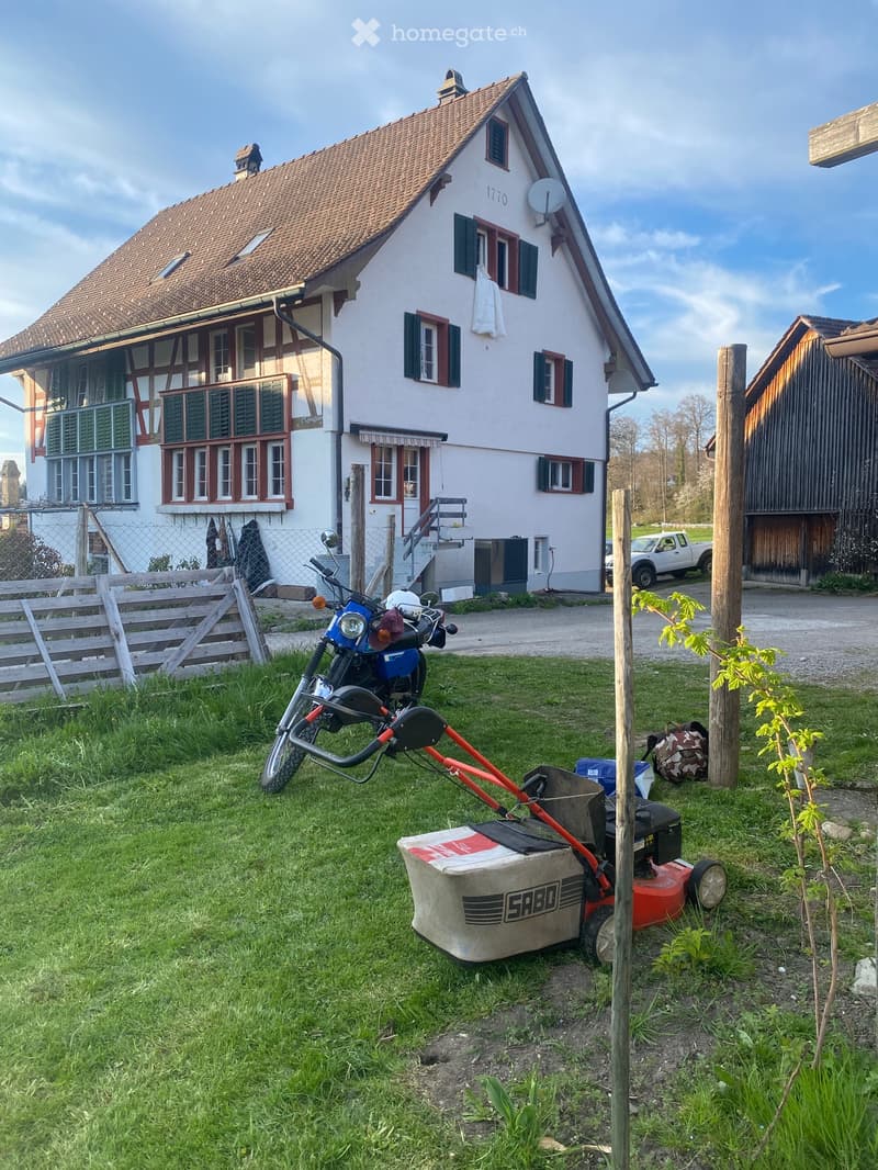 WG-Zimmer in altem Bauernhaus in Rüti ZH (1)