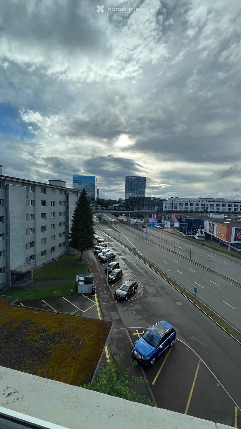 3-zimmer beim Einkaufzentrum Glatt Wallisellen ab sofort (2)