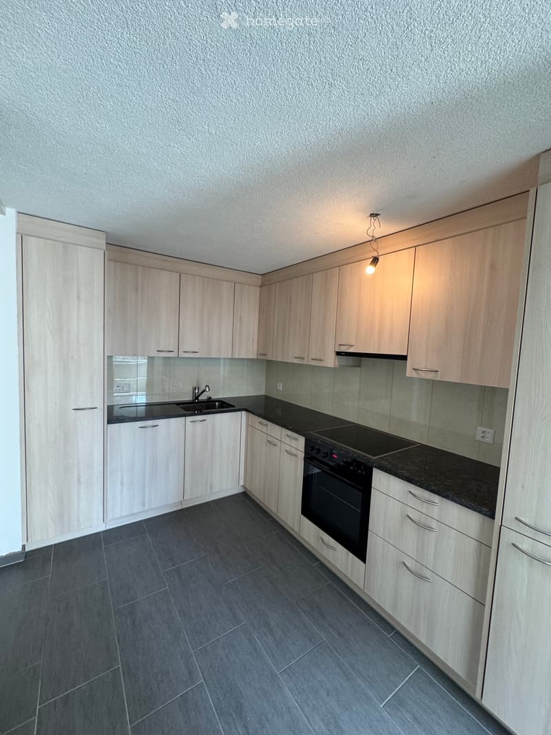 Schöne 3.5-Zimmerwohnung in Glarus (1)