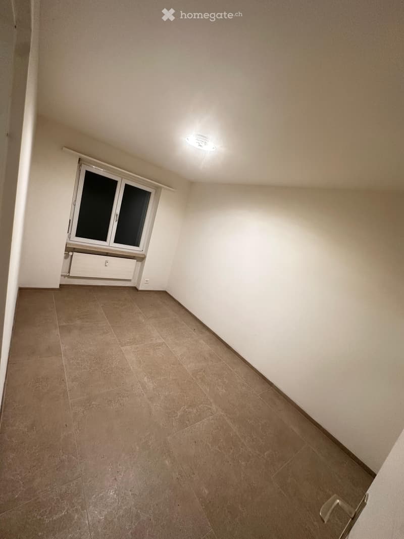 3.5 Zimmer, 76 m², Erdgeschoss mit Veranda (2)