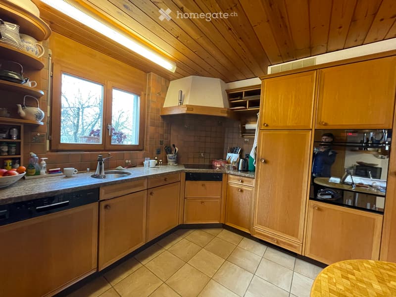 6.5 Zimmer Einfamilienhaus mit Umschwung zu vermieten (3)