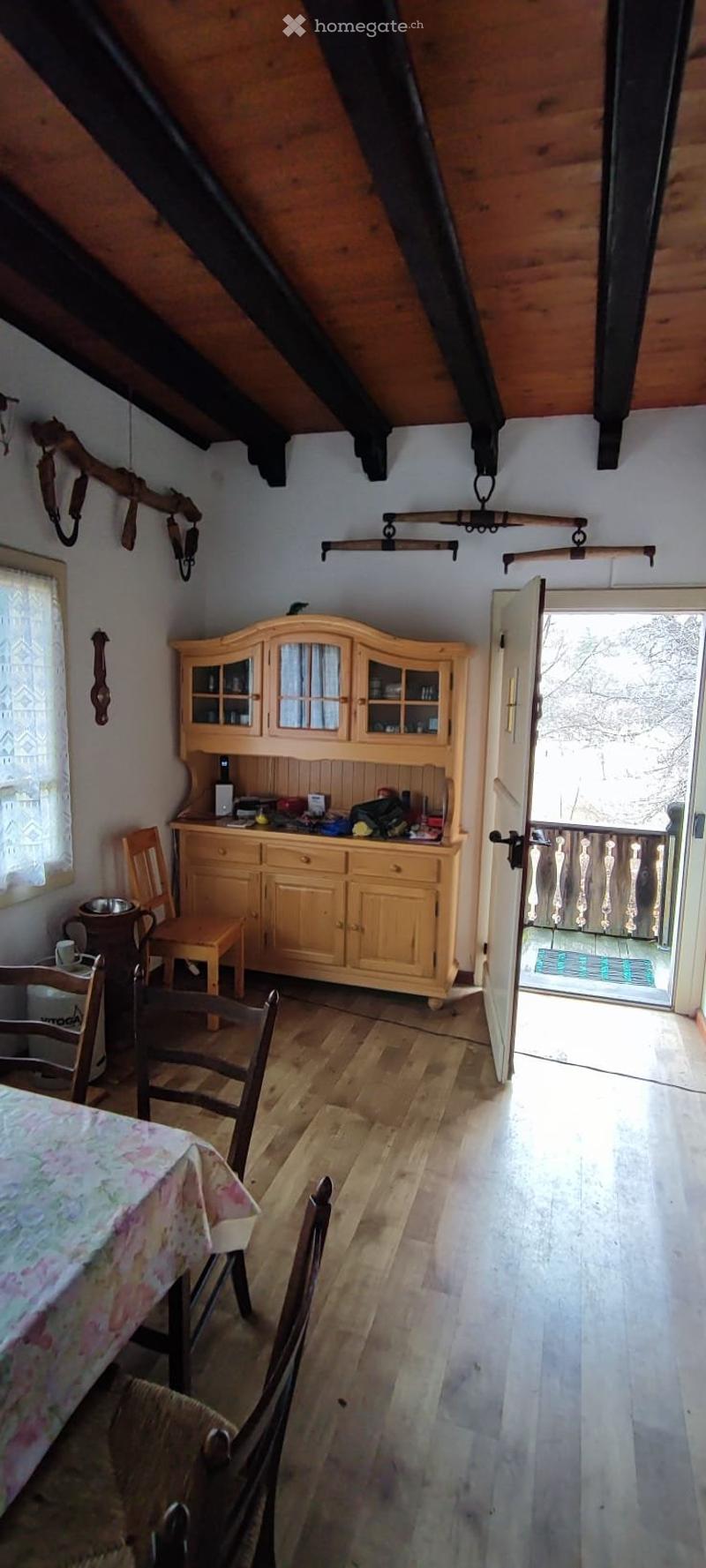 Vendesi chalet di montagna sul Monte Generoso (3)