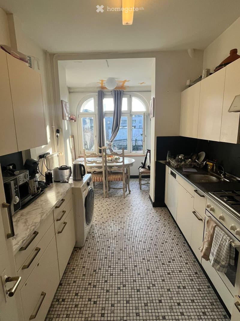 Room for rent/Mobilierte WG-Zimmer zu vermieten (3)