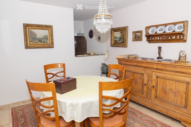 3.5-Zimmer-Eigentumswohnung mit Grünsicht & Bastelraum (4)