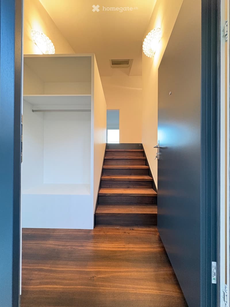 Loftartige 2.5-Zi-Dachw. 105 m² mit Balkon & Sonnenterrasse (4)