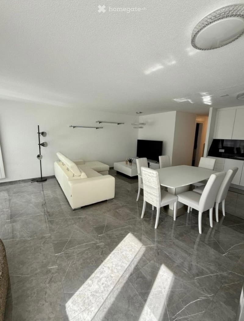 Luxuriöse 3.5-Zimmerwohnung an ruhiger Lage in Ipsach (6)