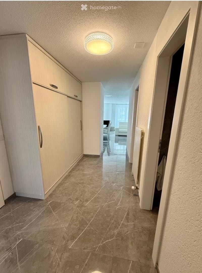 Luxuriöse 3.5-Zimmerwohnung an ruhiger Lage in Ipsach (10)