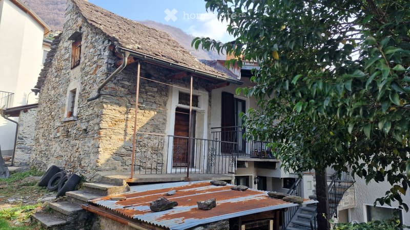 Casa ticinese + rustico adiacente da ristrutturare (5)
