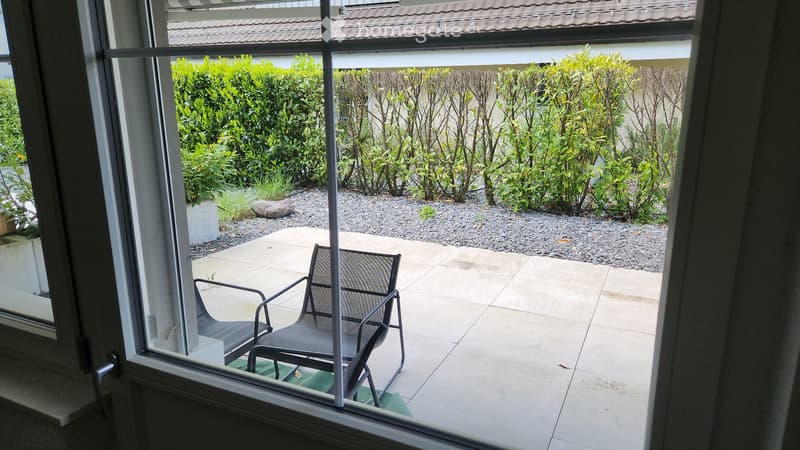 Moderne 2 Zimmer Wohnung in Weiach (1)