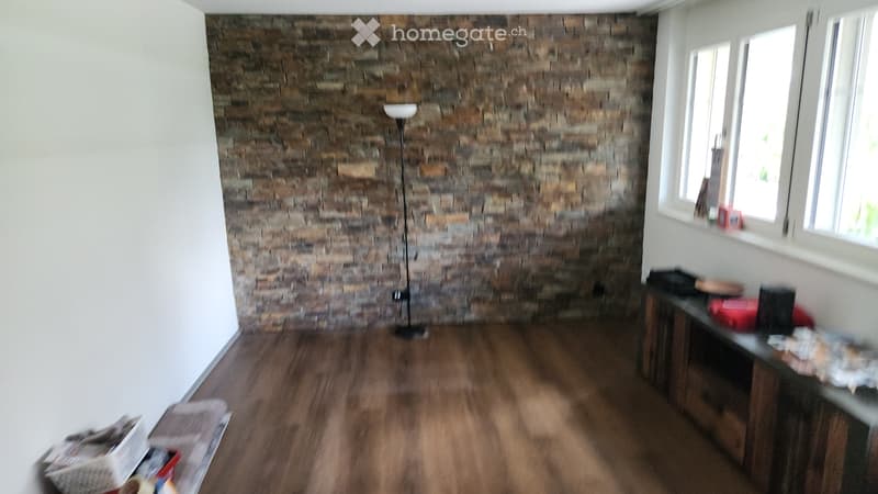 Moderne 2 Zimmer Wohnung in Weiach (2)