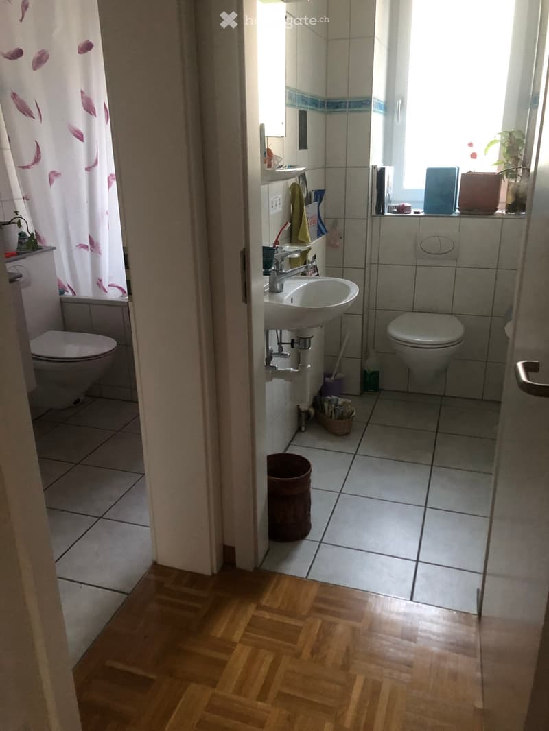 Ab sofort bis ca. Ende Nov 2026 ein möbliertes Zimmer! (2)