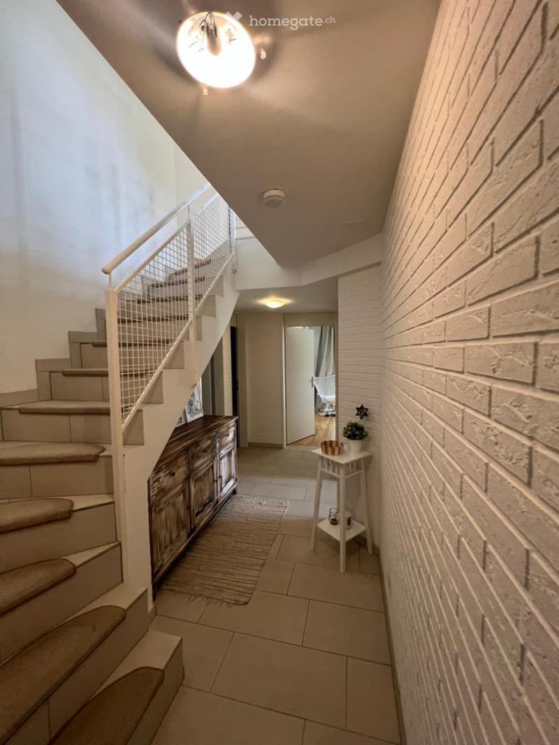 Grosse 5.5 Zimmer Maisonette-Wohnung mit Galerie & Top Lage (4)