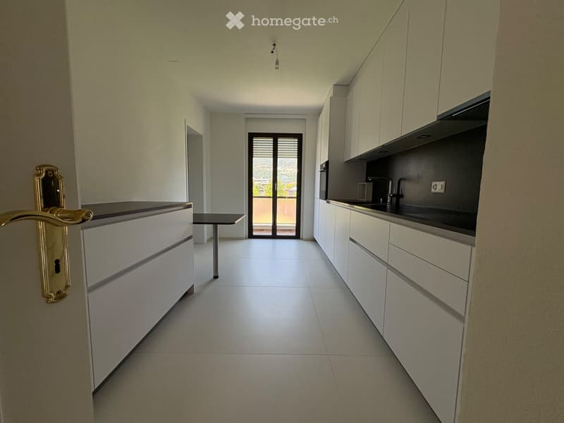 Nahe dem Golfplatz: grosszügige 4,5-Zimmer-Wohnung (3)