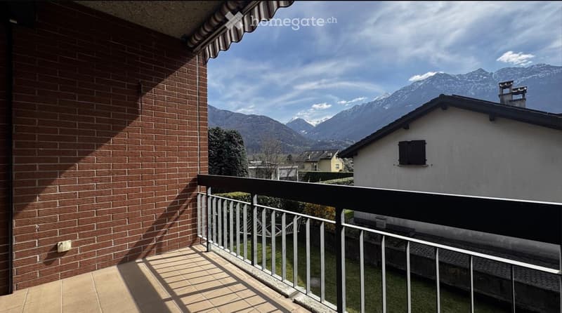 SEMENTINA - VENDESI AMPIO 4.5 LOC. CON 4 POSTEGGI INCLUSI (10)